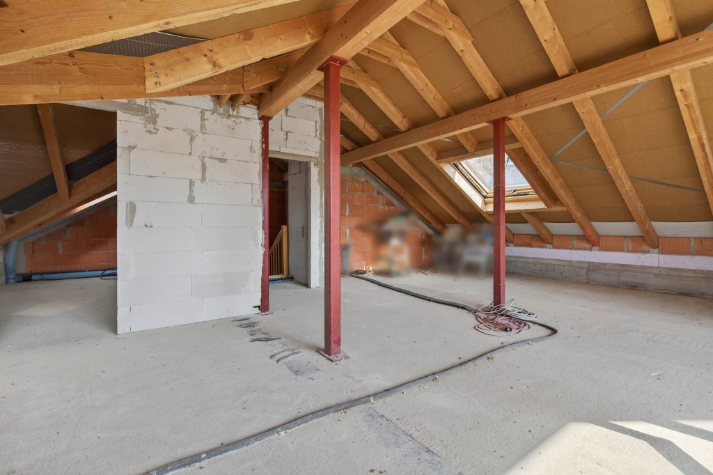 HUST Immobilien GmbH & Co. KG - Immobilienangebot - Karlsruhe / Wolfartsweier - Alle - Wolfartsweier: 3-Familienhaus, teilweise im Rohbau – fertigstellen nach eigenen Vorstellungen