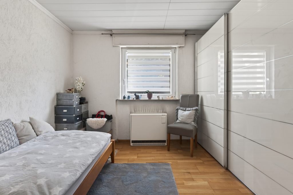 HUST Immobilien GmbH & Co. KG - Immobilienangebot - Karlsruhe / Wolfartsweier - Alle - Wolfartsweier: 3-Familienhaus, teilweise im Rohbau – fertigstellen nach eigenen Vorstellungen