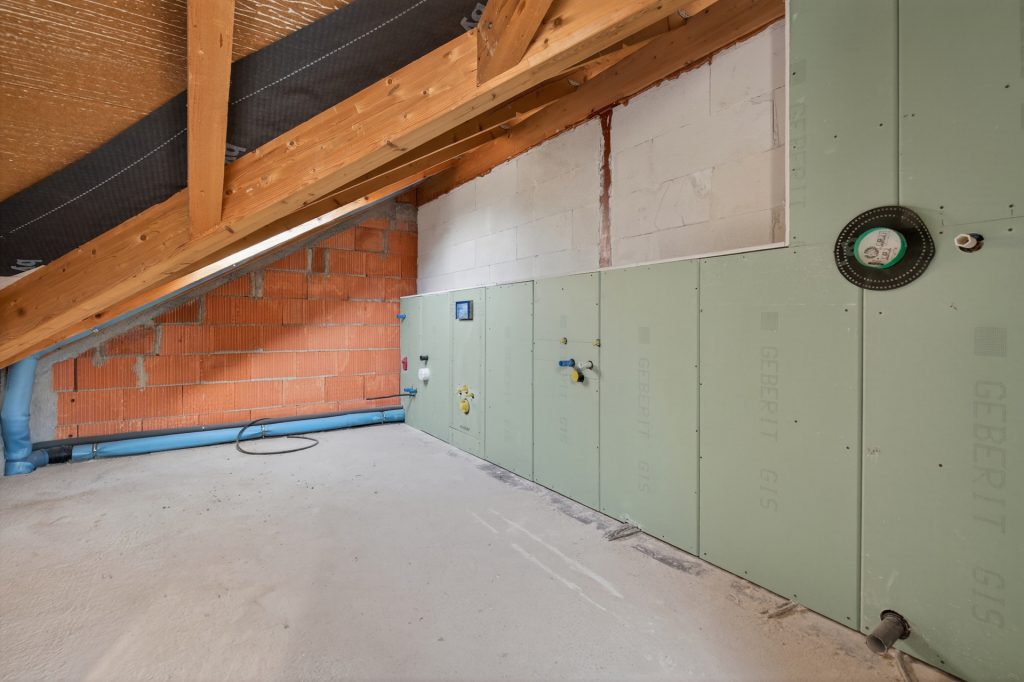 HUST Immobilien GmbH & Co. KG - Immobilienangebot - Karlsruhe / Wolfartsweier - Alle - Wolfartsweier: 3-Familienhaus, teilweise im Rohbau – fertigstellen nach eigenen Vorstellungen