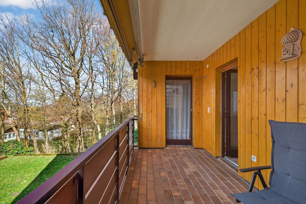 HUST Immobilien GmbH & Co. KG - Immobilienangebot - Malsch - Alle - Idyllisches Wohnen am Waldrand: Vielseitiges Mehrfamilienhaus auf 620 m² Grund
