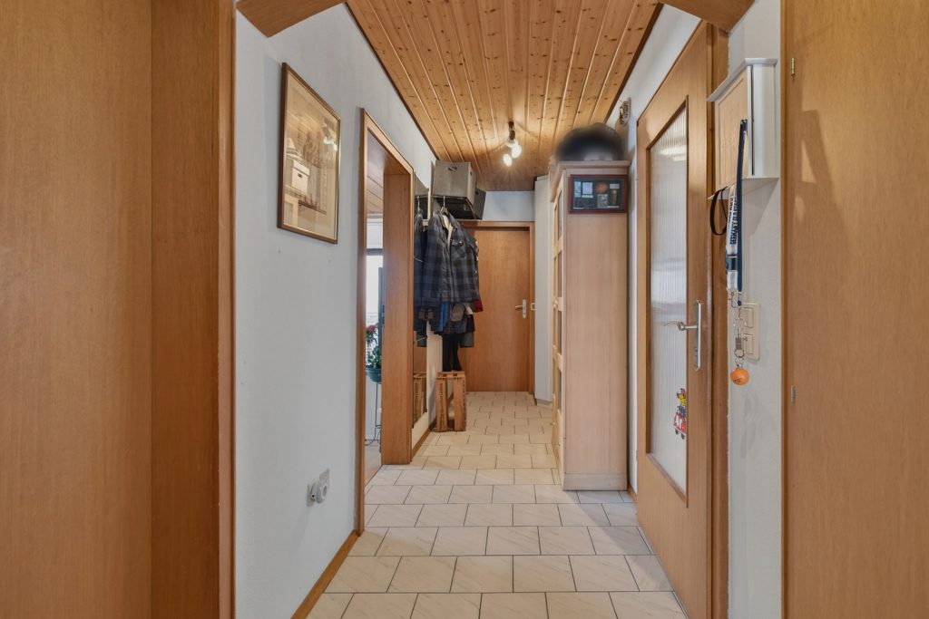 HUST Immobilien GmbH & Co. KG - Immobilienangebot - Malsch - Alle - Idyllisches Wohnen am Waldrand: Vielseitiges Mehrfamilienhaus auf 620 m² Grund
