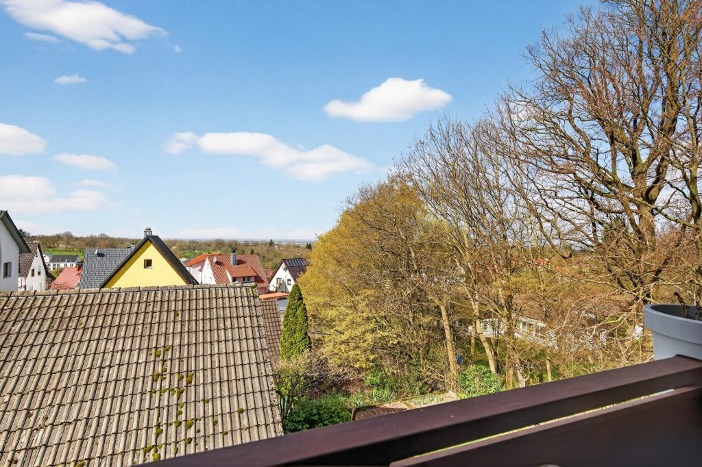HUST Immobilien GmbH & Co. KG - Immobilienangebot - Malsch - Alle - Idyllisches Wohnen am Waldrand: Vielseitiges Mehrfamilienhaus auf 620 m² Grund
