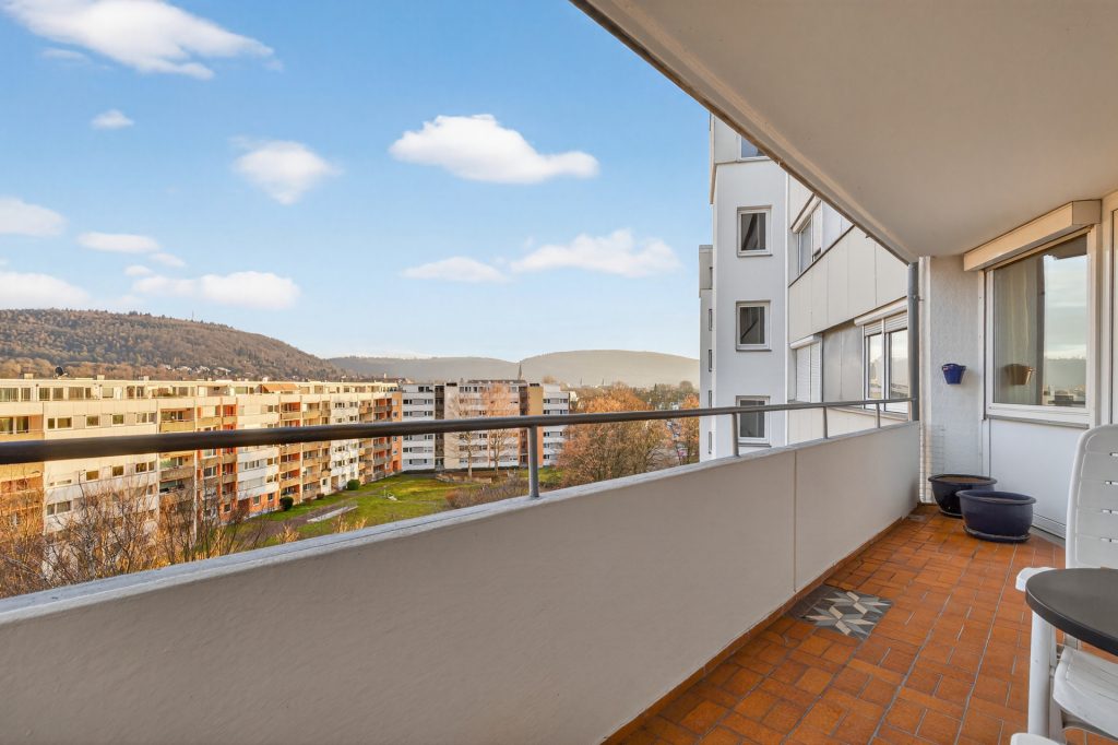 HUST Immobilien GmbH & Co. KG - Immobilienangebot - Ettlingen - Alle - Viel Raum zum Wohlfühlen – großzügige 2-Zimmer-Wohnung mit Loggia in Ettlingen