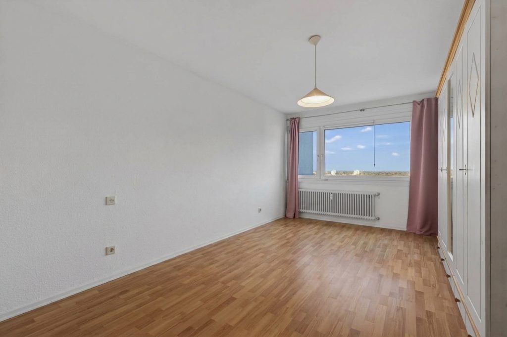 HUST Immobilien GmbH & Co. KG - Immobilienangebot - Ettlingen - Wohnungen - Großzügiges Wohnen mit Weitblick – leerstehende 2-Zimmer-Wohnung in Ettlingen