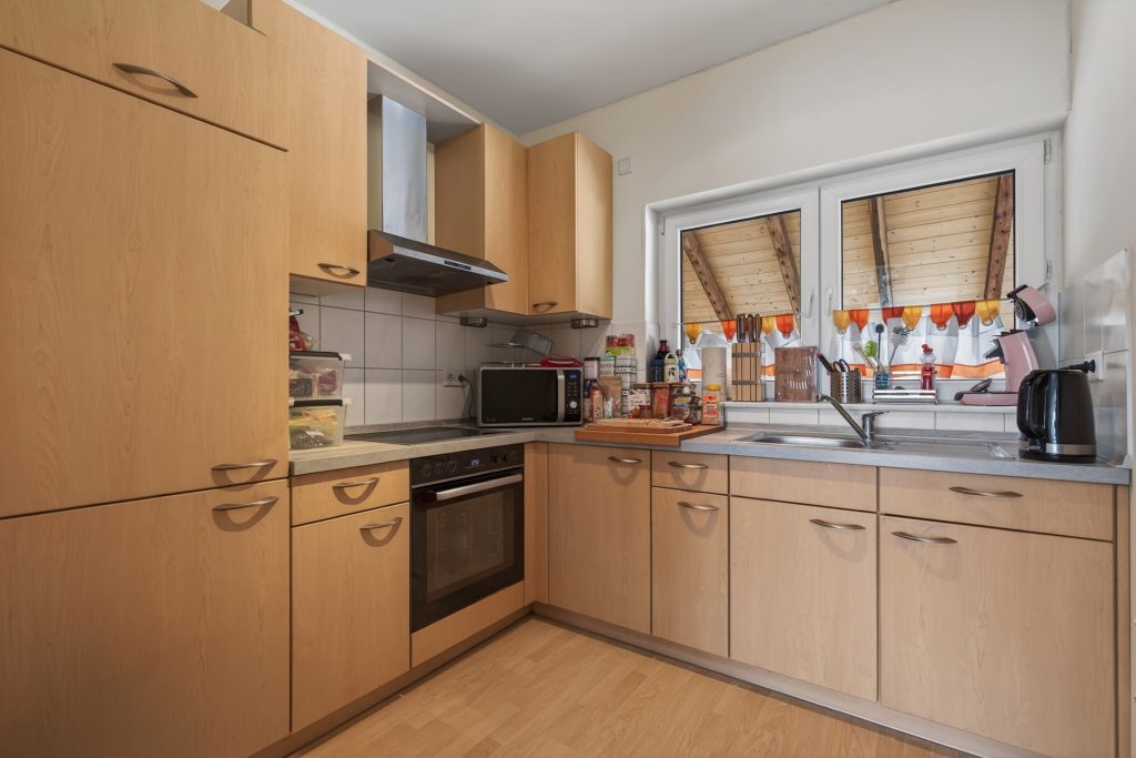 HUST Immobilien GmbH & Co. KG - Immobilienangebot - Linkenheim-Hochstetten - Alle - Mehrgenerationen oder Vermietung – Zweifamilienhaus mit Potenzial in Linkenheim-Hochstetten