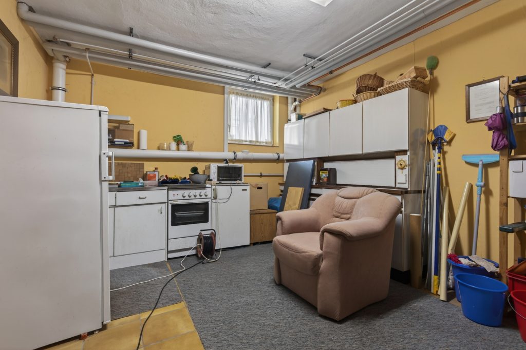 HUST Immobilien GmbH & Co. KG - Immobilienangebot - Linkenheim-Hochstetten - Alle - Mehrgenerationen oder Vermietung – Zweifamilienhaus mit Potenzial in Linkenheim-Hochstetten