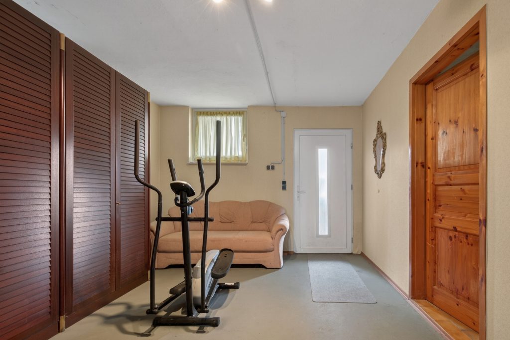 HUST Immobilien GmbH & Co. KG - Immobilienangebot - Linkenheim-Hochstetten - Alle - Mehrgenerationen oder Vermietung – Zweifamilienhaus mit Potenzial in Linkenheim-Hochstetten