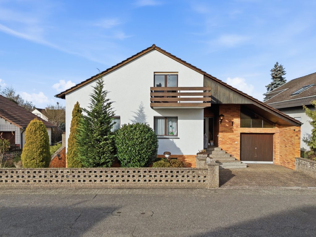 HUST Immobilien GmbH & Co. KG - Immobilienangebot - Wörth am Rhein / Maximiliansau - Alle - Flexibel nutzbares 1-2-Familienhaus mit großem Garten und Sanierungspotenzial