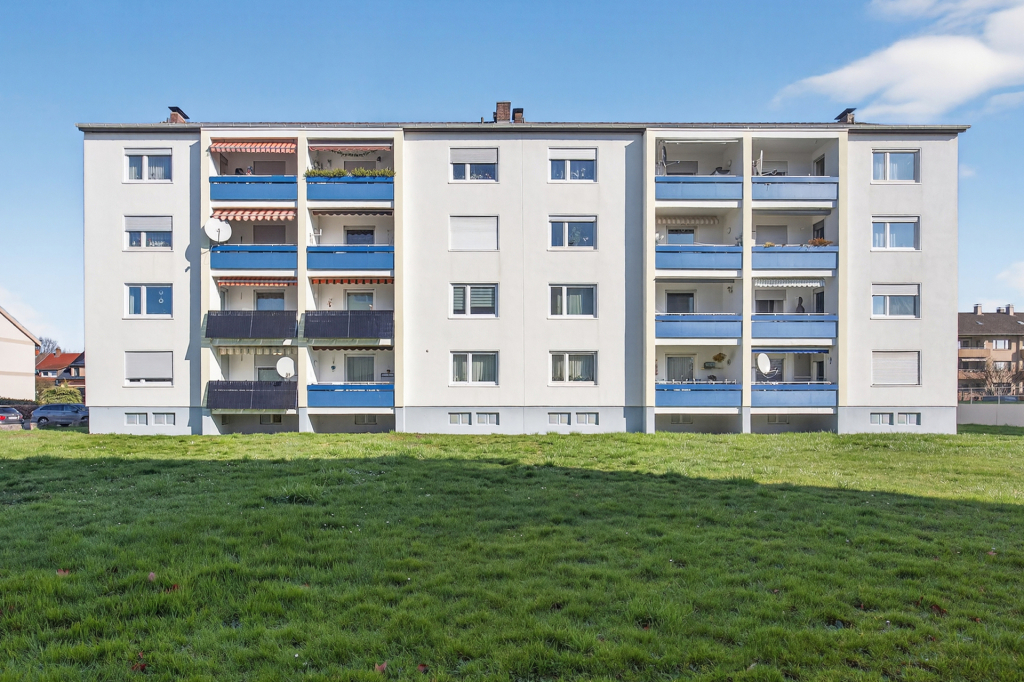 HUST Immobilien GmbH & Co. KG - Immobilienangebot - Ettlingen - Alle - Perfekt vernetzt und entspannt wohnen: bezugsfreie 3-Zimmer-Wohnung in Ettlingen-West