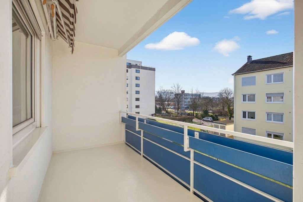HUST Immobilien GmbH & Co. KG - Immobilienangebot - Ettlingen - Alle - Sofort bezugsfreie 3-Zimmer-Wohnung mit Südloggia und Außenstellplatz in Ettlingen-West