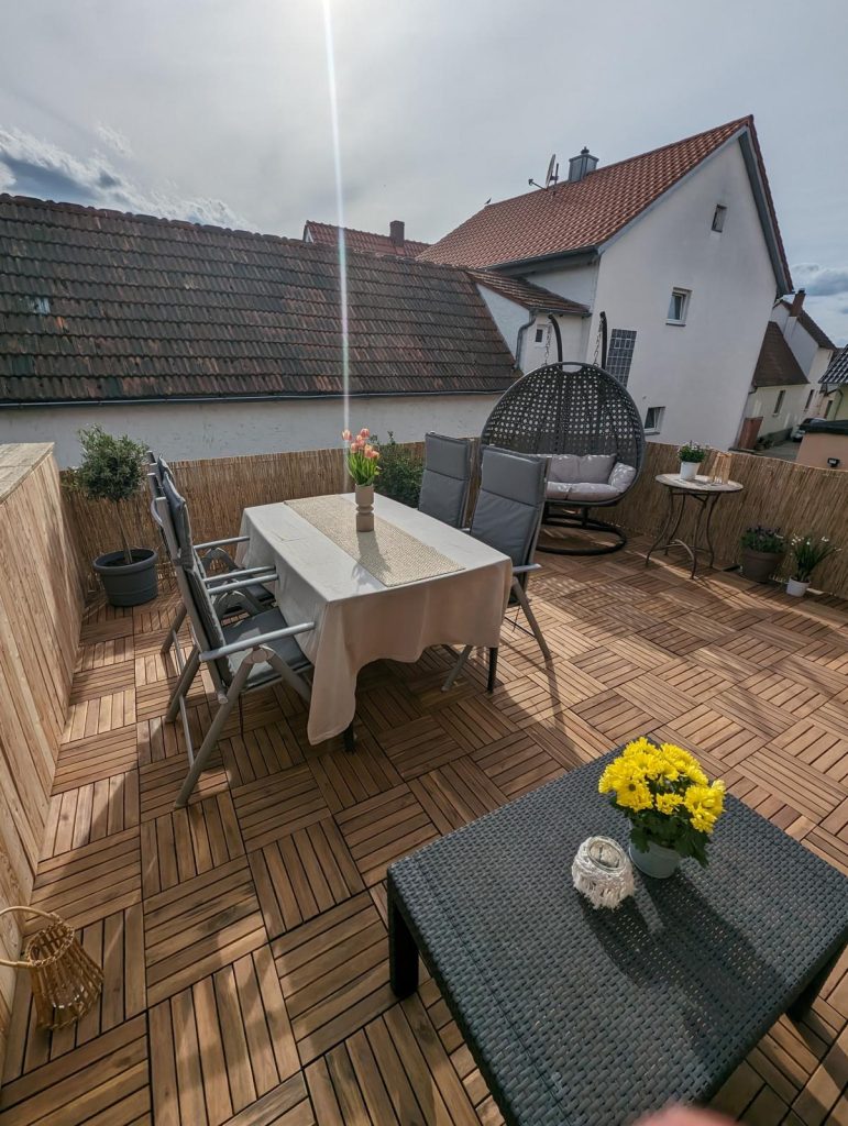 HUST Immobilien GmbH & Co. KG - Immobilienangebot - Jockgrim - Alle - Gepflegtes Zweifamilienhaus mit zwei Garagen und großem Grundstück