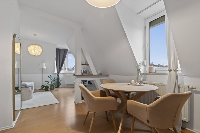 HUST Immobilien GmbH & Co. KG - Immobilienangebot - Karlsruhe - Alle - Bezugsfreie 2-Zimmer-Wohnung mit Einbauküche in Karlsruhe-Mühlburg