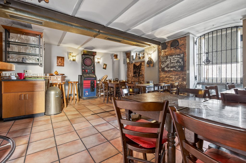 HUST Immobilien GmbH & Co. KG - Immobilienangebot - Karlsbad / Ittersbach - Alle - 8% Mietrendite: Gastronomie-Investment mit starkem Cashflow
