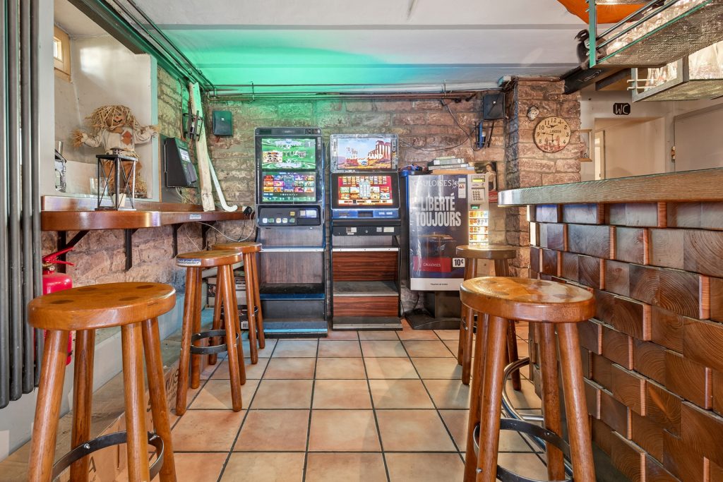 HUST Immobilien GmbH & Co. KG - Immobilienangebot - Karlsbad / Ittersbach - Alle - 8% Mietrendite: Gastronomie-Investment mit starkem Cashflow
