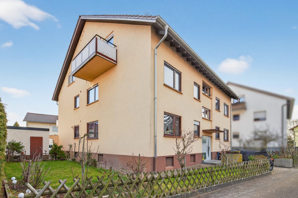 HUST Immobilien GmbH & Co. KG - Immobilienangebot - Stutensee / Friedrichstal - Häuser - Attraktives Mehrfamilienhaus in ruhiger Lage von Friedrichstal – solide Kapitalanlage mit Potenzial!