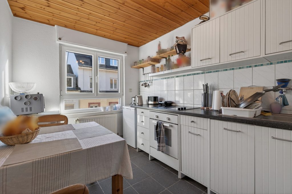 HUST Immobilien GmbH & Co. KG - Immobilienangebot - Karlsruhe / Südstadt - Alle - Kapitalanlage mit Potenzial: MFH mit 7 Einheiten & stabiler Vermietung in der Karlsruher Südstadt