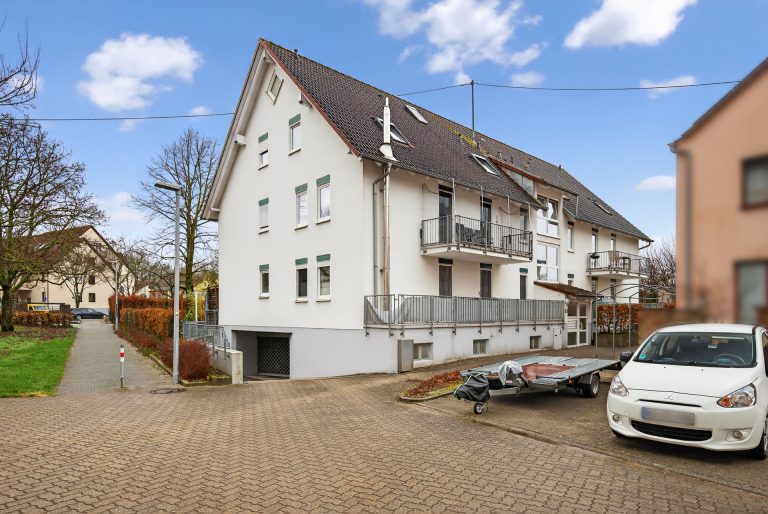 HUST Immobilien GmbH & Co. KG - Immobilienangebot - Karlsruhe / Grötzingen - Alle - Kapitalanlage oder selbst einziehen? 2-Zimmer-Wohnung mit Balkon & TG-Stellplatz in Grötzingen