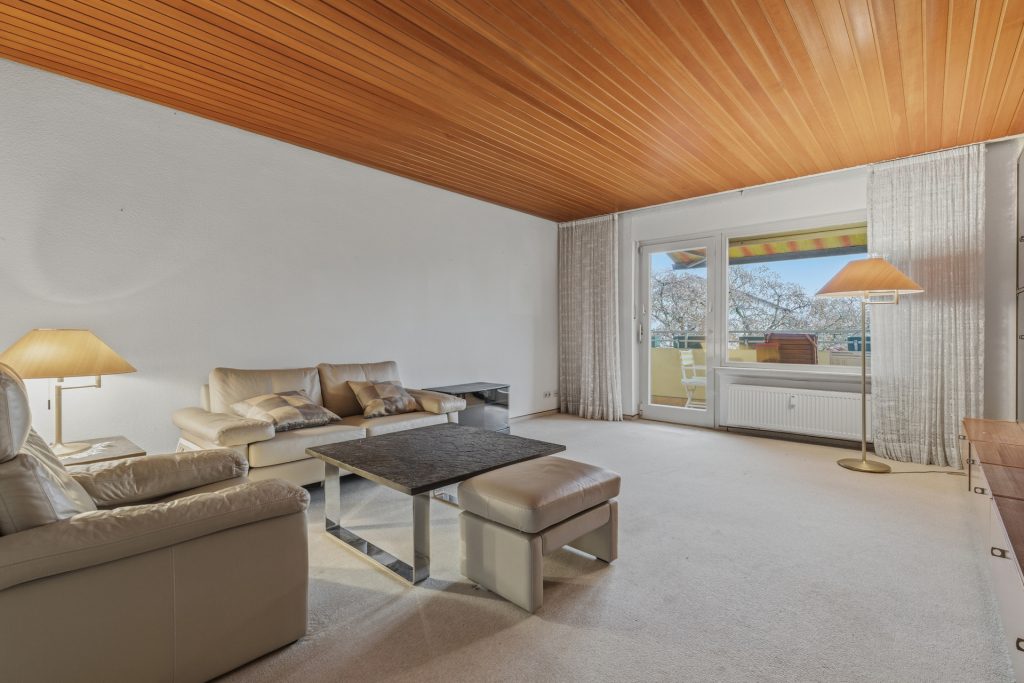 HUST Immobilien GmbH & Co. KG - Immobilienangebot - Weinheim - Wohnungen - Großzügig wohnen mit Balkon und Aufzug – 4,5-Zimmer-Eigentumswohnung in Weinheim