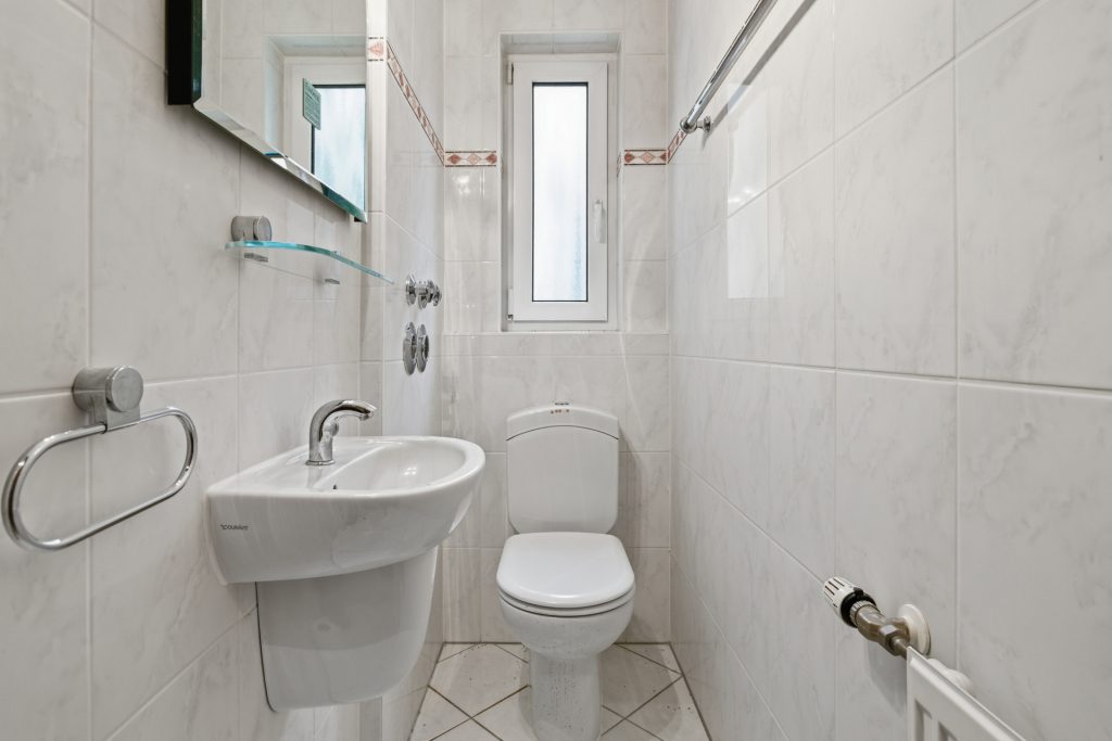HUST Immobilien GmbH & Co. KG - Immobilienangebot - Weinheim - Alle - Großzügig wohnen mit Balkon und Aufzug – 4,5-Zimmer-Eigentumswohnung in Weinheim