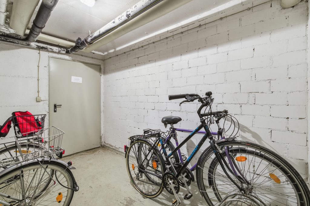 HUST Immobilien GmbH & Co. KG - Immobilienangebot - Weinheim - Alle - Großzügig wohnen mit Balkon und Aufzug – 4,5-Zimmer-Eigentumswohnung in Weinheim