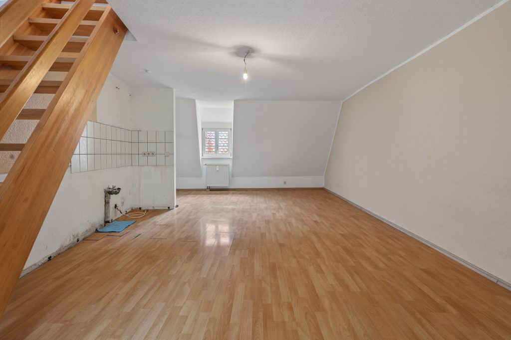 HUST Immobilien GmbH & Co. KG - Immobilienangebot - Karlsruhe / Durlach - Alle - Historischer Charme trifft Rendite – Denkmalgeschützte Dachgeschosswohnung in Karlsruhe-Durlach