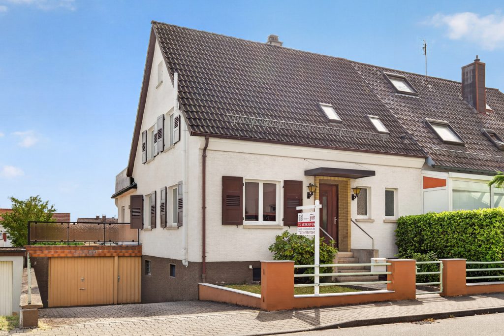 HUST Immobilien GmbH & Co. KG - Immobilienangebot - Bretten - Häuser - Technik erledigt, Zukunft offen: Einfamilienhaus mit Garten und riesiger Terrasse - sofort frei