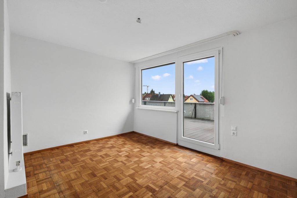 HUST Immobilien GmbH & Co. KG - Immobilienangebot - Bretten - Häuser - Technik erledigt, Zukunft offen: Einfamilienhaus mit Garten und riesiger Terrasse - sofort frei