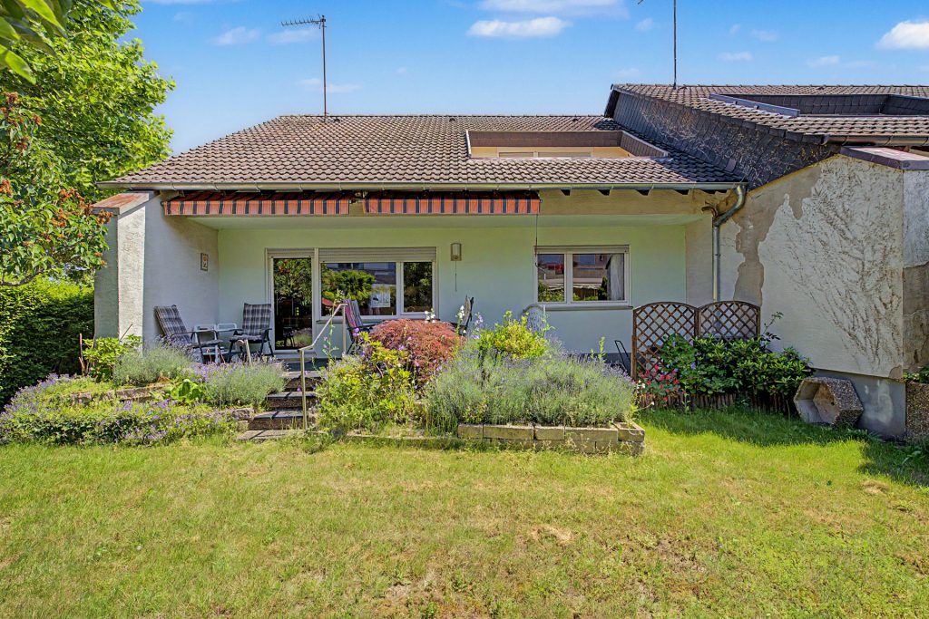 HUST Immobilien GmbH & Co. KG - Immobilienangebot - Eggenstein-Leopoldshafen - Alle - Einfamilienhaus mit Garten, Garage & viel Potenzial in Eggenstein-Leopoldshafen