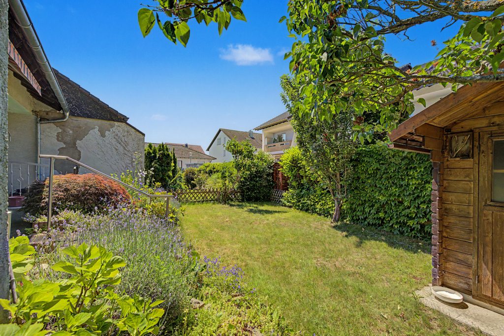 HUST Immobilien GmbH & Co. KG - Immobilienangebot - Eggenstein-Leopoldshafen - Alle - Einfamilienhaus mit Garten, Garage & viel Potenzial in Eggenstein-Leopoldshafen