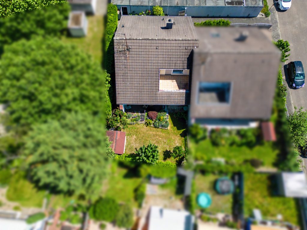HUST Immobilien GmbH & Co. KG - Immobilienangebot - Eggenstein-Leopoldshafen - Alle - Einfamilienhaus mit Garten, Garage & viel Potenzial in Eggenstein-Leopoldshafen