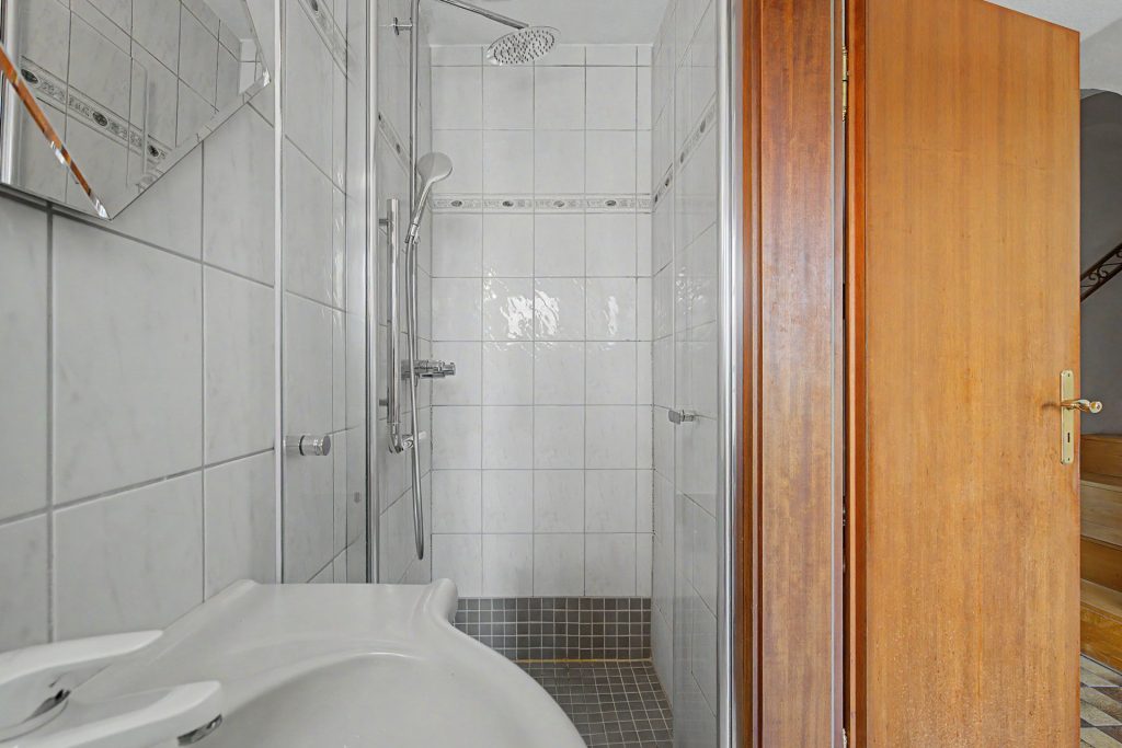 HUST Immobilien GmbH & Co. KG - Immobilienangebot - Eggenstein-Leopoldshafen - Alle - Einfamilienhaus mit Garten, Garage & viel Potenzial in Eggenstein-Leopoldshafen