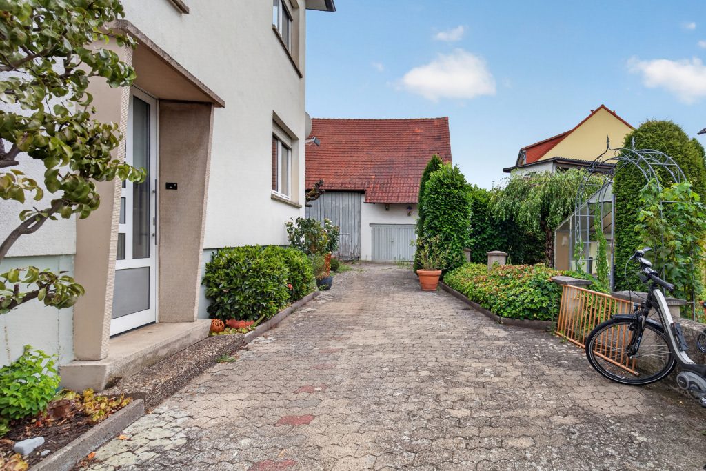 HUST Immobilien GmbH & Co. KG - Immobilienangebot - Bruchsal / Büchenau - Häuser - Ein Haus, das mitwächst - Wohnhaus mit Scheune und Baureserve in Bruchsal-Büchenau