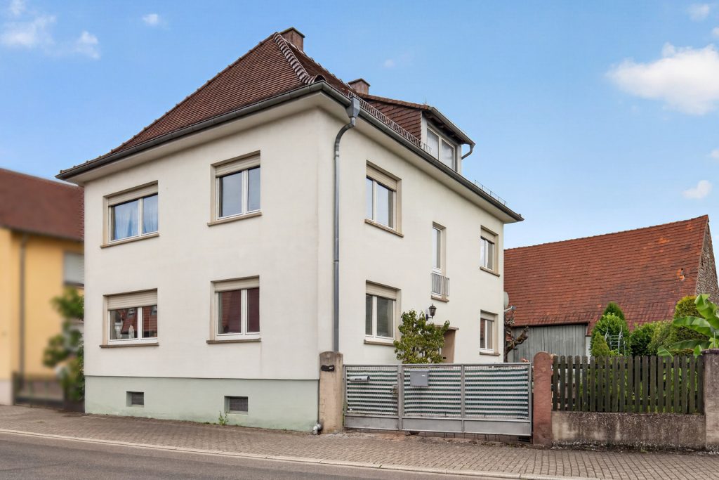 HUST Immobilien GmbH & Co. KG - Immobilienangebot - Bruchsal / Büchenau - Häuser - Ein Haus, das mitwächst - Wohnhaus mit Scheune und Baureserve in Bruchsal-Büchenau