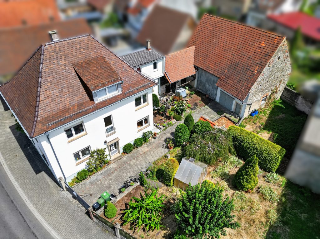 HUST Immobilien GmbH & Co. KG - Immobilienangebot - Bruchsal / Büchenau - Häuser - Ein Haus, das mitwächst - Wohnhaus mit Scheune und Baureserve in Bruchsal-Büchenau