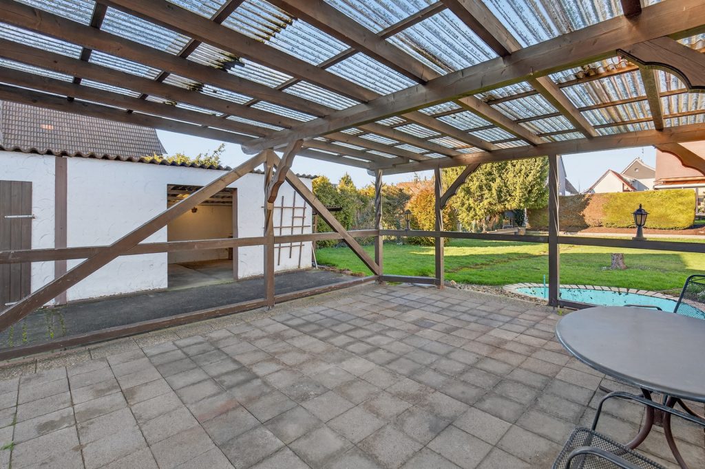HUST Immobilien GmbH & Co. KG - Immobilienangebot - Neuburg am Rhein - Alle - Sanierungsjuwel für Familien: Viel Platz, viel Grün, viele Möglichkeiten in Neuburg am Rhein