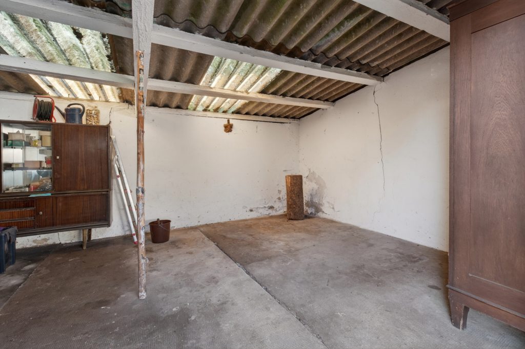 HUST Immobilien GmbH & Co. KG - Immobilienangebot - Neuburg am Rhein - Alle - Sanierungsjuwel für Familien: Viel Platz, viel Grün, viele Möglichkeiten in Neuburg am Rhein