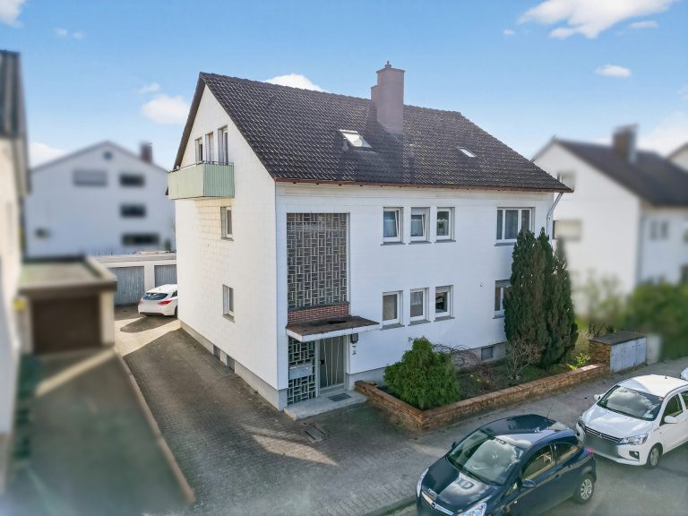 HUST Immobilien GmbH & Co. KG - Immobilienangebot - Rheinstetten / Forchheim - Alle - Vollvermietetes 3-Familienhaus mit Garten, 2 Garagen und 3 Balkonen in Rheinstetten-Forchheim