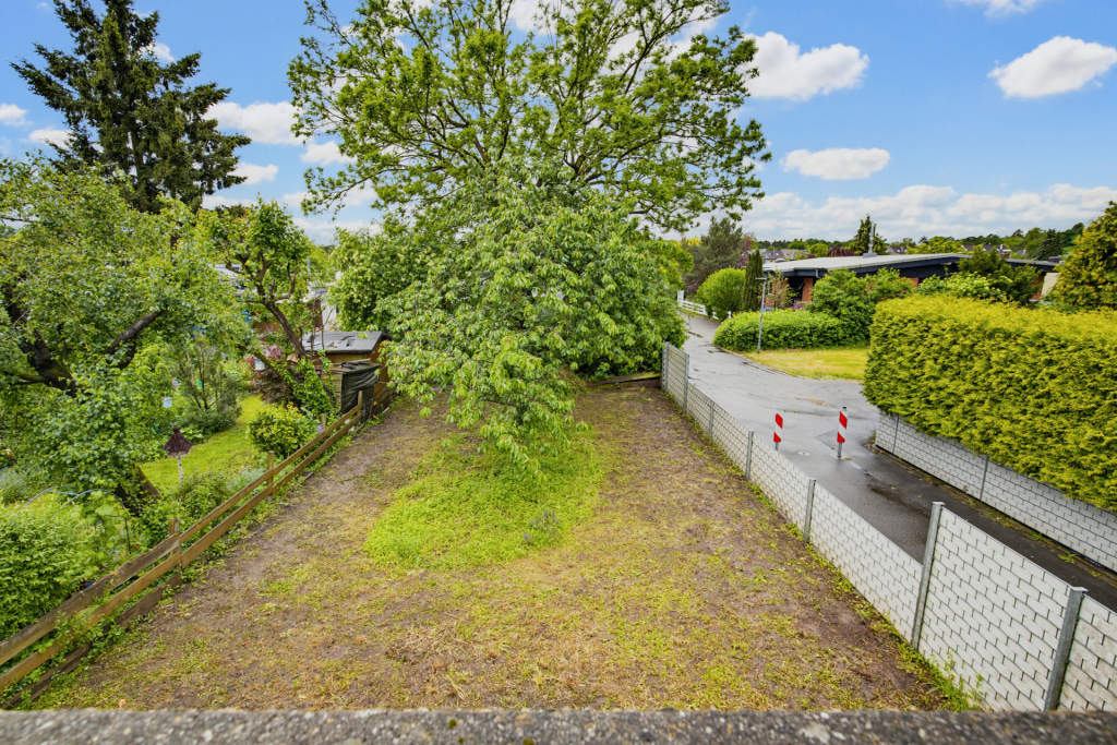 HUST Immobilien GmbH & Co. KG - Immobilienangebot - Stutensee - Alle - Sanierungsbedürftiges Reihenendhaus mit Garten und viel Potenzial in Stutensee-Friedrichstal