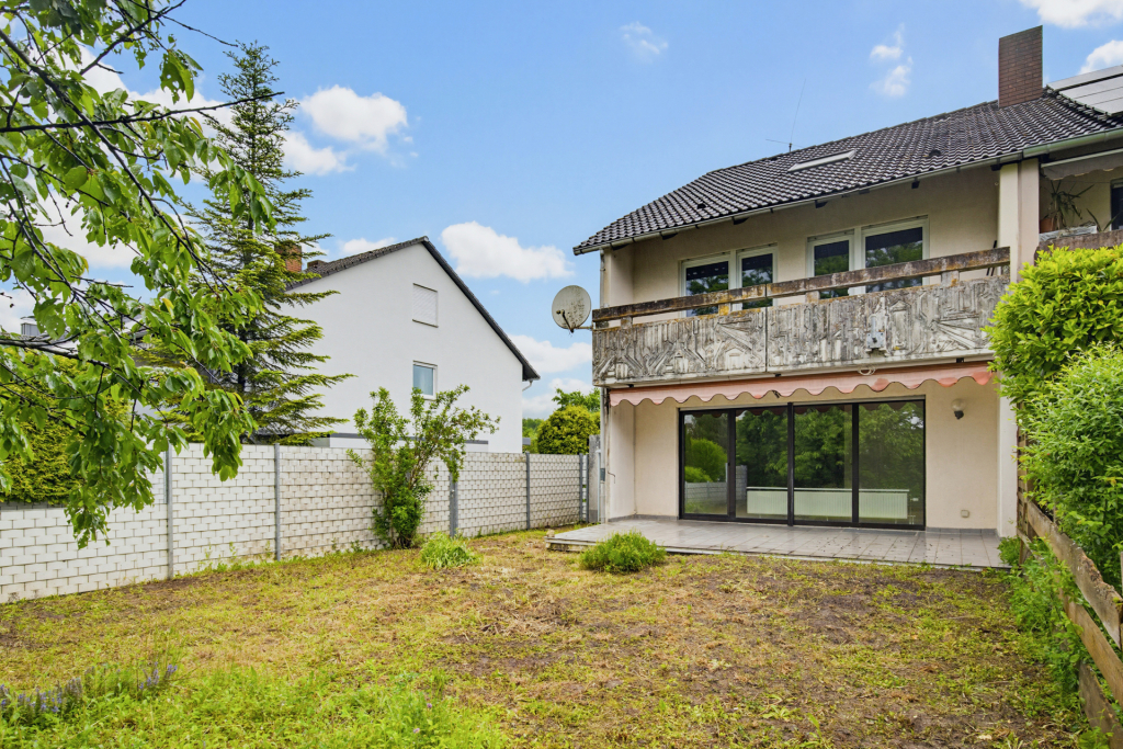 HUST Immobilien GmbH & Co. KG - Immobilienangebot - Stutensee - Alle - Sanierungsbedürftiges Reihenendhaus mit Garten und viel Potenzial in Stutensee-Friedrichstal