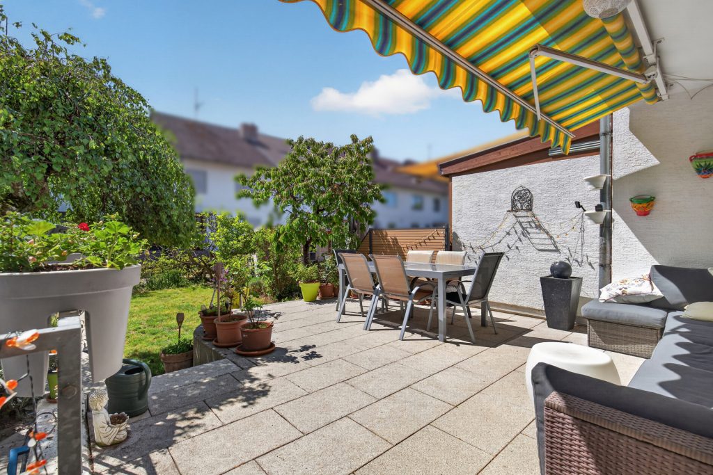 HUST Immobilien GmbH & Co. KG - Immobilienangebot - Stutensee / Spöck - Alle - Raum für die ganze Familie – gepflegtes Reihenmittelhaus mit Garten und Garage in Stutensee-Spöck