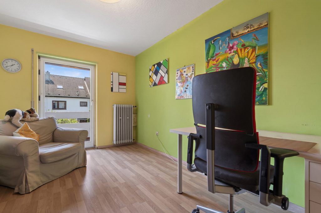HUST Immobilien GmbH & Co. KG - Immobilienangebot - Stutensee / Spöck - Alle - Raum für die ganze Familie – gepflegtes Reihenmittelhaus mit Garten und Garage in Stutensee-Spöck