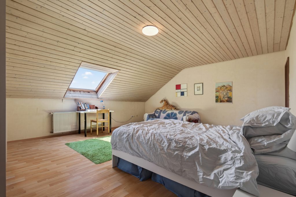 HUST Immobilien GmbH & Co. KG - Immobilienangebot - Stutensee / Spöck - Alle - Raum für die ganze Familie – gepflegtes Reihenmittelhaus mit Garten und Garage in Stutensee-Spöck