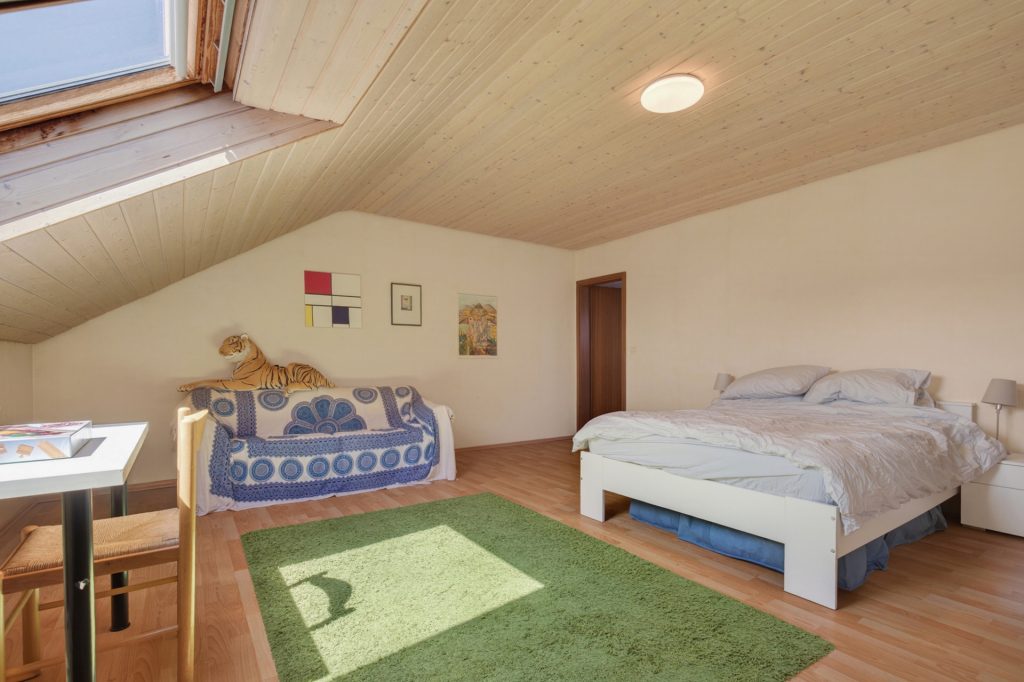 HUST Immobilien GmbH & Co. KG - Immobilienangebot - Stutensee / Spöck - Alle - Raum für die ganze Familie – gepflegtes Reihenmittelhaus mit Garten und Garage in Stutensee-Spöck