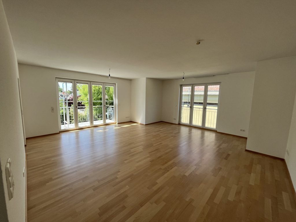 HUST Immobilien GmbH & Co. KG - Immobilienangebot - Karlsruhe - Alle - Großzügiges Wohnen in Bestlage: Gepflegte 4-Zimmer-Wohnung mit zwei Bädern und Südbalkon