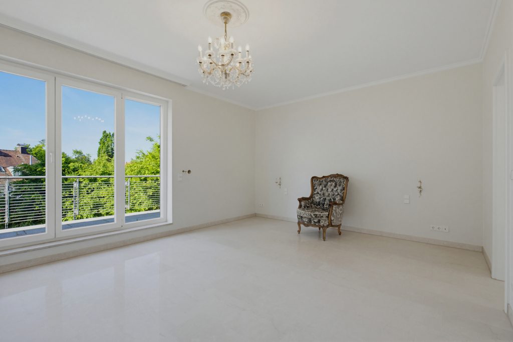HUST Immobilien GmbH & Co. KG - Immobilienangebot - Karlsruhe - Alle - Exklusives Wohnen auf 176 m² – Penthouse mit 2 Terrassen, Kamin und neuer Einbauküche