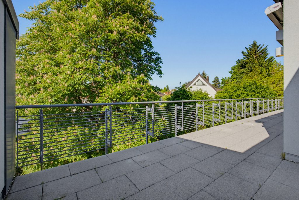 HUST Immobilien GmbH & Co. KG - Immobilienangebot - Karlsruhe - Alle - Exklusives Wohnen auf 176 m² – Penthouse mit 2 Terrassen, Kamin und neuer Einbauküche