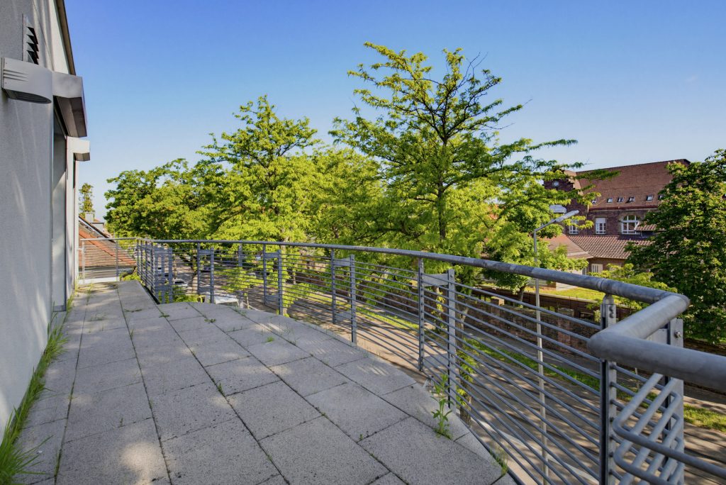 HUST Immobilien GmbH & Co. KG - Immobilienangebot - Karlsruhe - Alle - Exklusives Wohnen auf 176 m² – Penthouse mit 2 Terrassen, Kamin und neuer Einbauküche