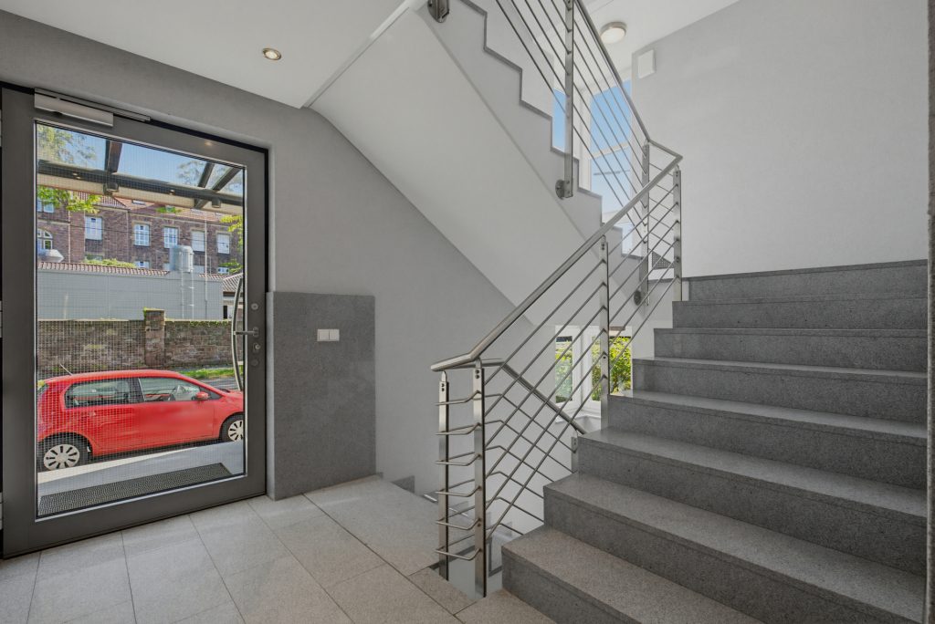 HUST Immobilien GmbH & Co. KG - Immobilienangebot - Karlsruhe - Alle - Exklusives Wohnen auf 176 m² – Penthouse mit 2 Terrassen, Kamin und neuer Einbauküche