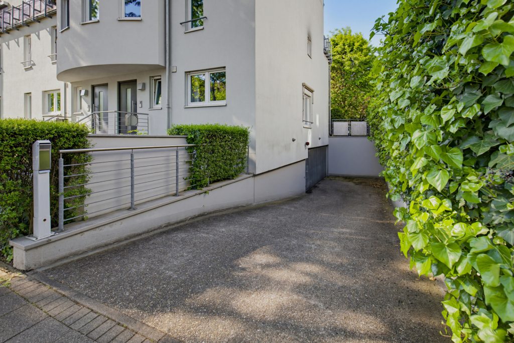 HUST Immobilien GmbH & Co. KG - Immobilienangebot - Karlsruhe - Alle - Exklusives Wohnen auf 176 m² – Penthouse mit 2 Terrassen, Kamin und neuer Einbauküche