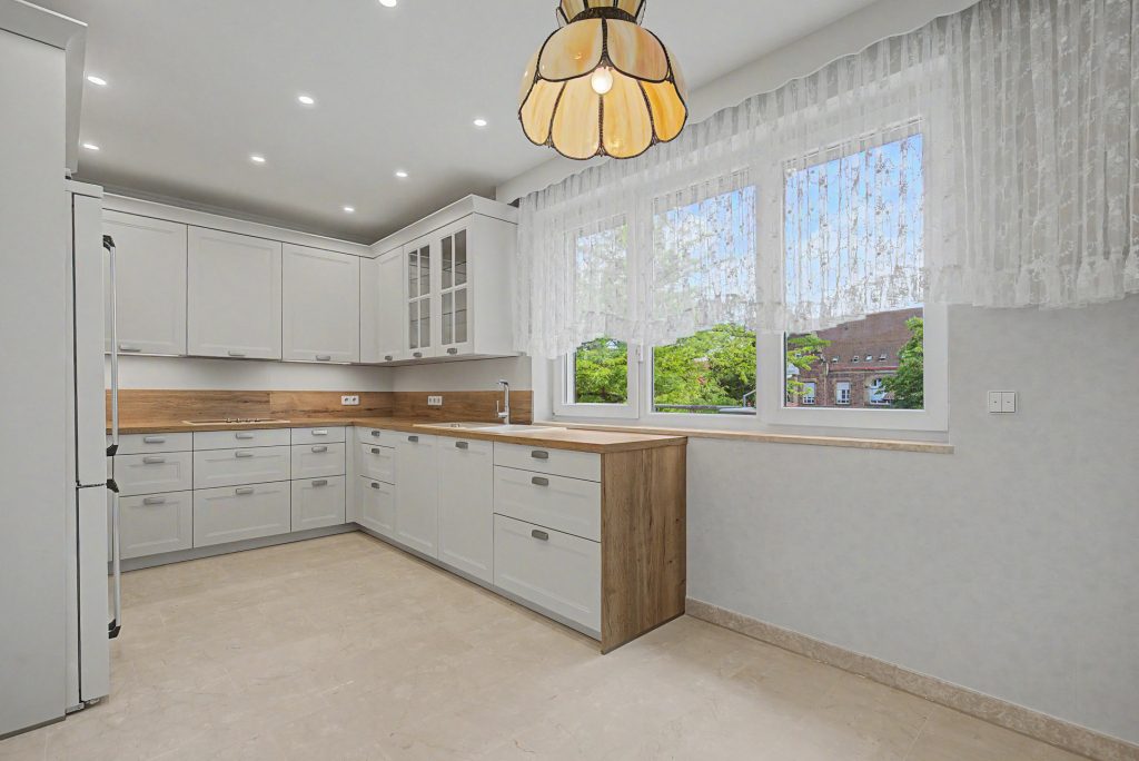 HUST Immobilien GmbH & Co. KG - Immobilienangebot - Karlsruhe - Alle - Exklusives Wohnen auf 176 m² – Penthouse mit 2 Terrassen, Kamin und neuer Einbauküche